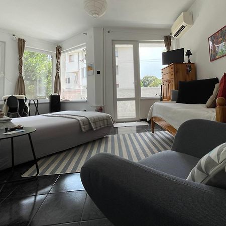 Apartamento Modern Flat Near Downtown Plovdiv Exterior foto